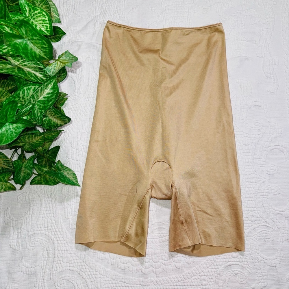 Spanx Shorts Size Large Nude Shapewear